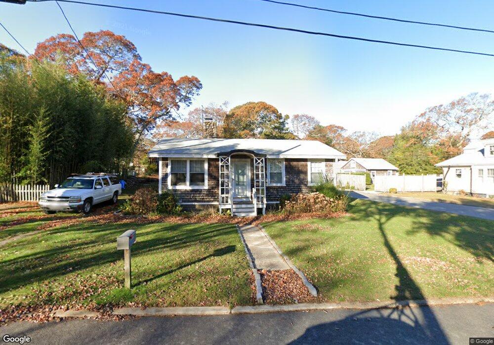 94 N William St, Vineyard Haven, MA 02568 - photo 1