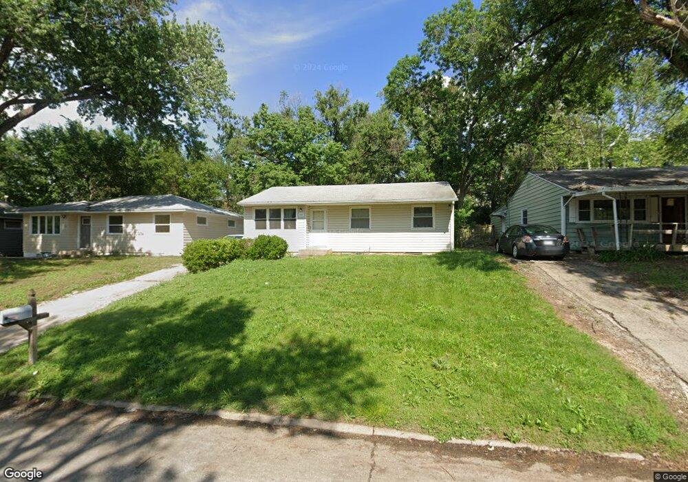 3116 SE Girard St, Topeka, KS 66605 - photo 1