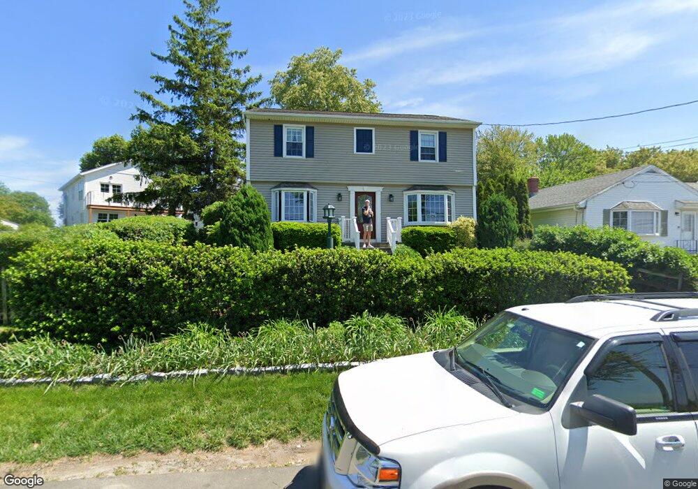 354 Oak Bluff Ave, Stratford, CT 06615 - photo 1