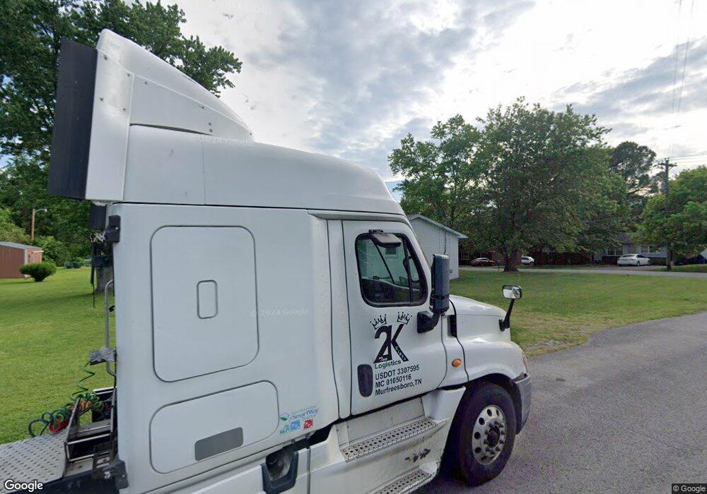 404 Shoma Dr, Shelbyville, TN 37160 - photo 1