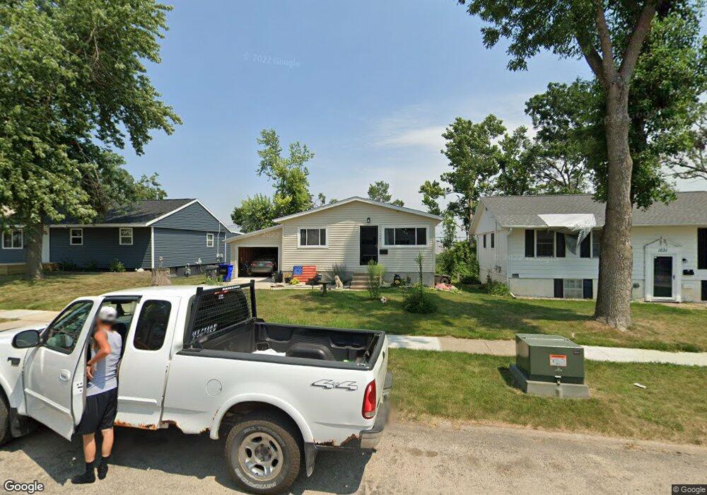 1101 Pawnee Dr NW, Cedar Rapids, IA 52405 - photo 1