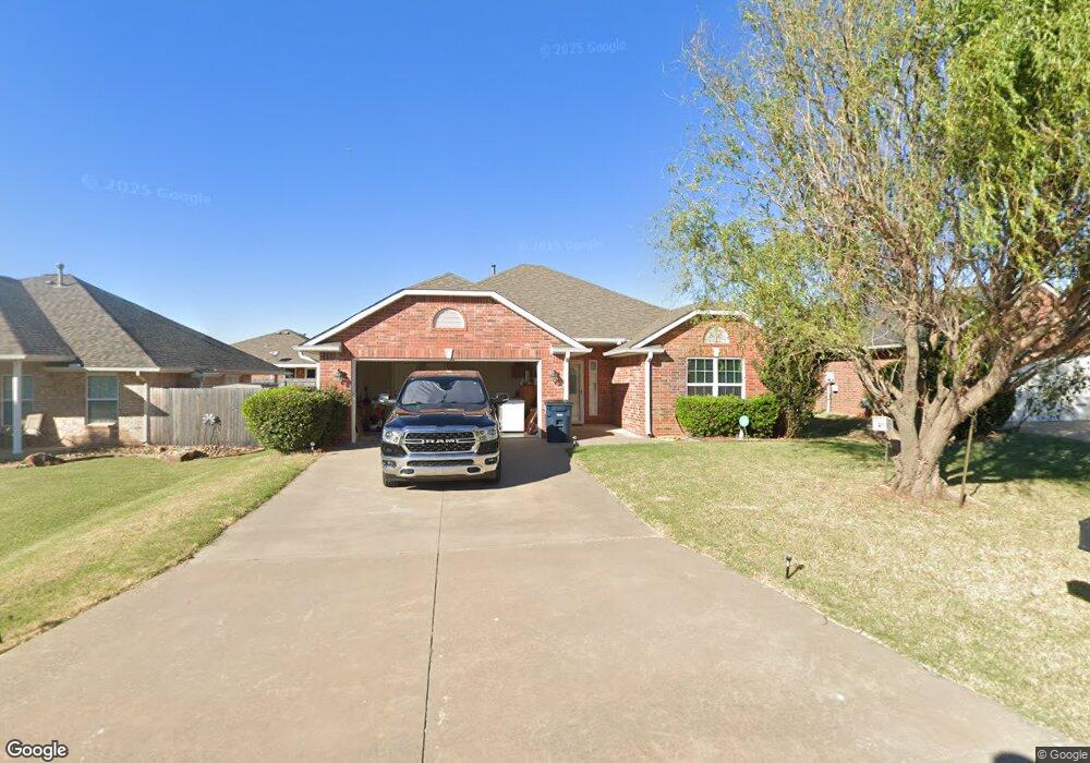 1930 Raintree Dr, Shawnee, OK 74804 - photo 1