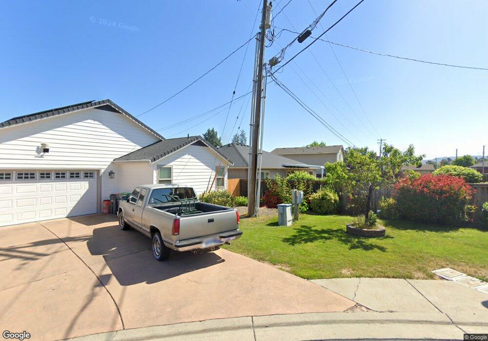 1403 Naples Dr, Central Point, OR 97502 - photo 1