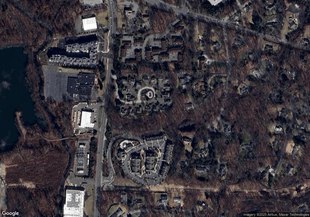 5 Wilton Crescent unit CRESCENT, Wilton, CT 06897 - photo 1