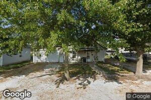 127 Bonfoy St, Carrollton, IL 62016