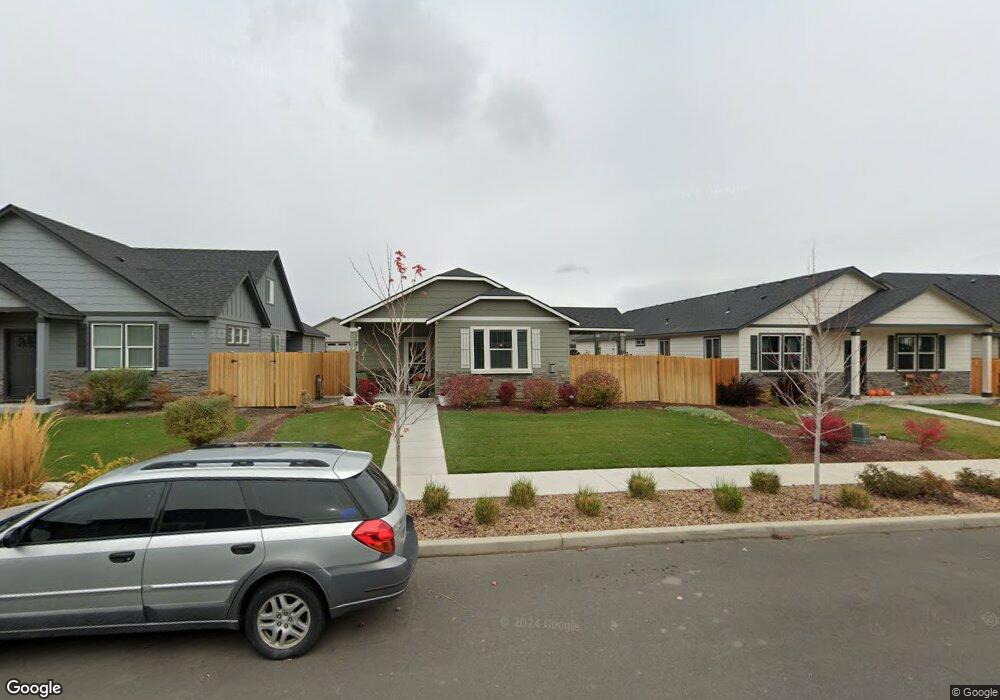 3775 SW Newberry Ave, Redmond, OR 97756 - photo 1