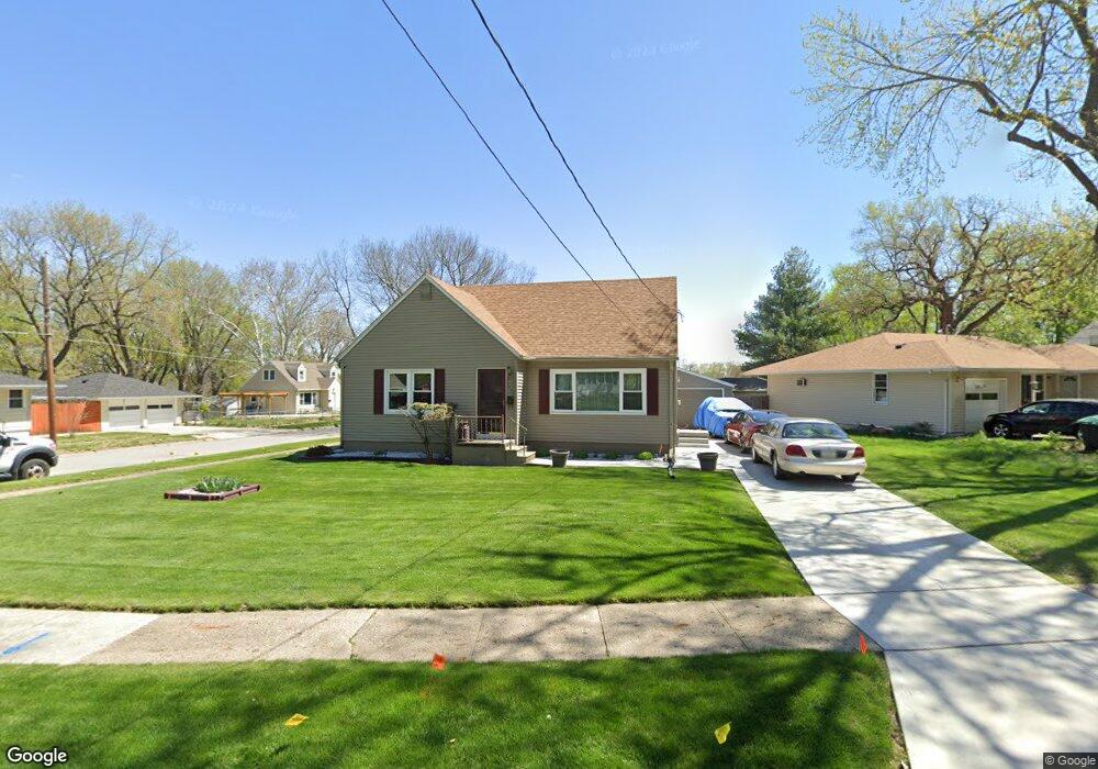 2415 26th St, Des Moines, IA 50310 - photo 1