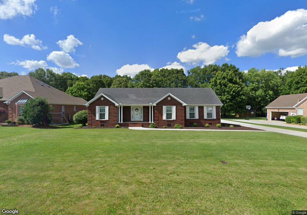 220 Regalwood Dr, Manchester, TN 37355 - photo 1