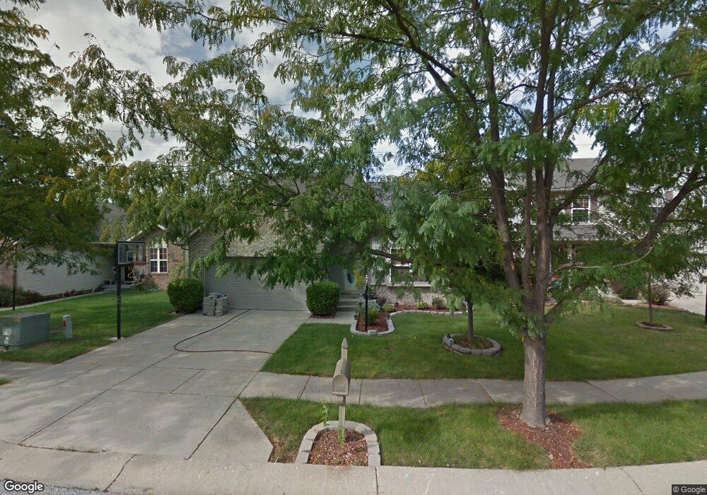 966 Rotherham Ln, Beech Grove, IN 46107 - photo 1