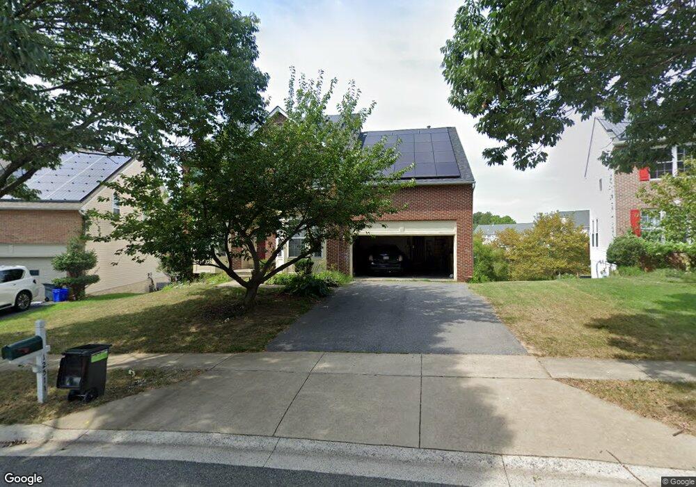 12511 Stratford Garden Dr, Silver Spring, MD 20904 - photo 1