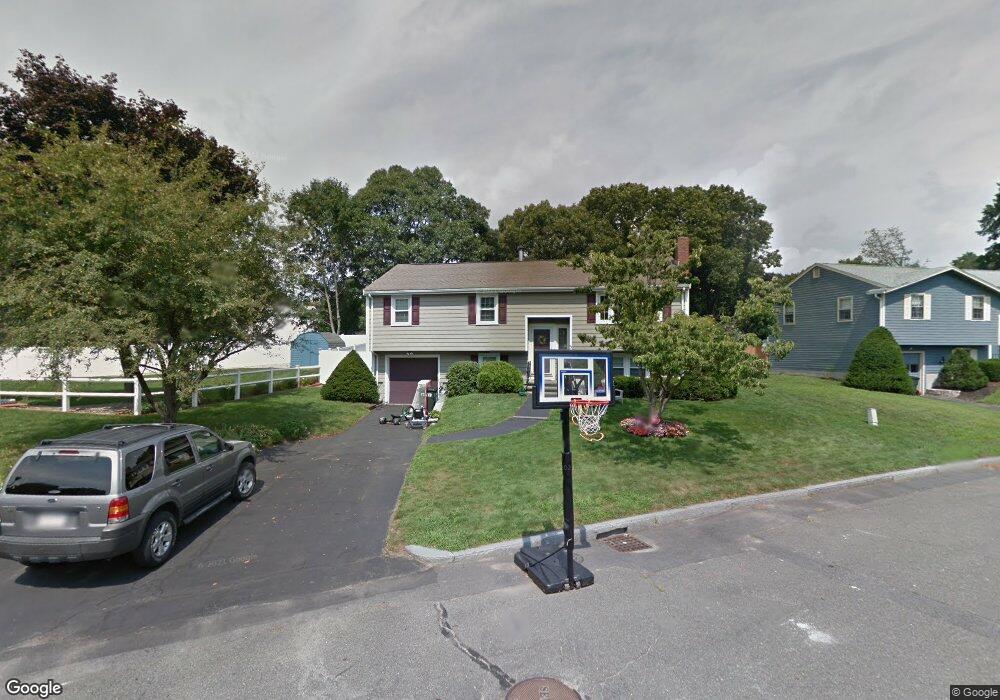 5 Larson Ln, Stoneham, MA 02180 - photo 1