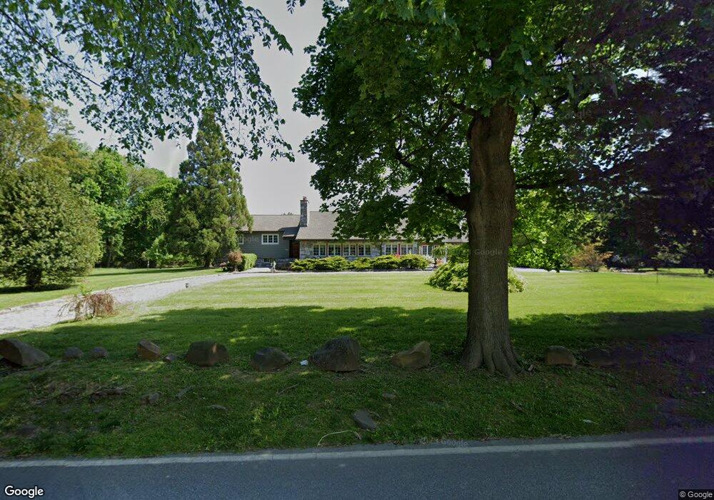 1220 Sugartown Rd, Berwyn, PA 19312 - photo 1