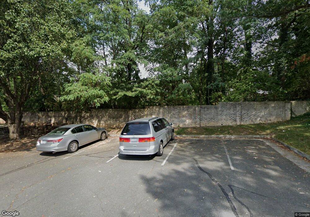 3883 Persimmon Cir, Fairfax, VA 22031 - photo 1