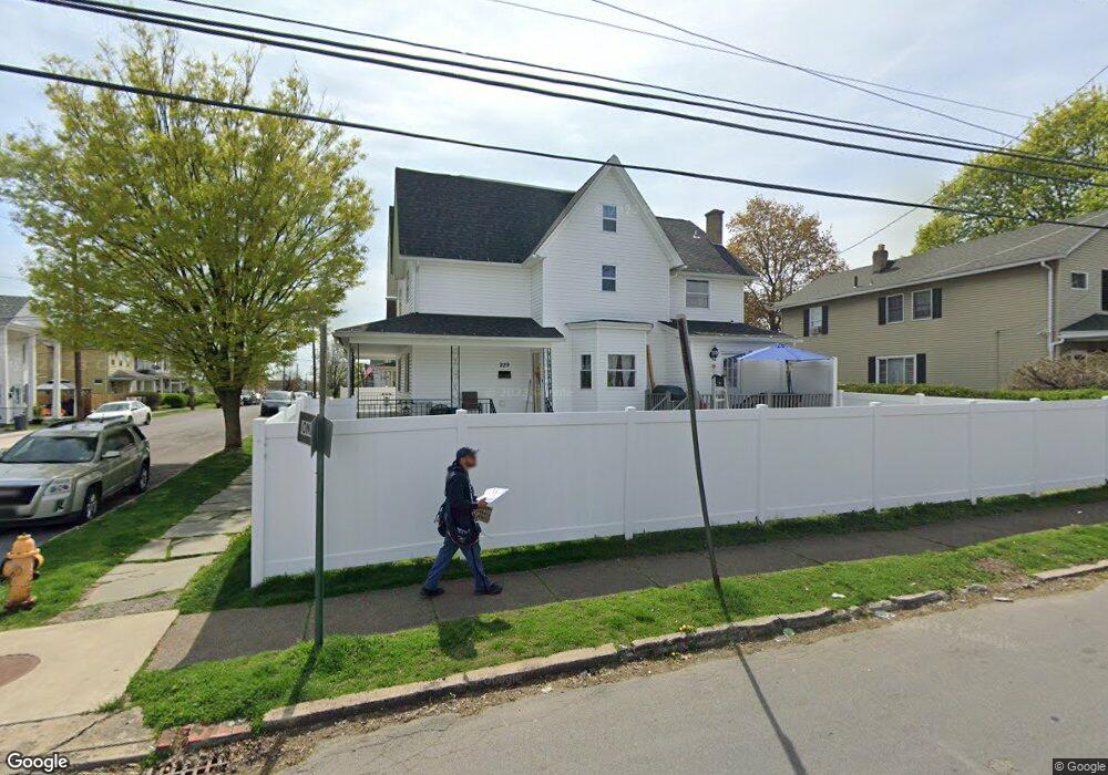 229 N Sumner Ave, Scranton, PA 18504 - photo 1