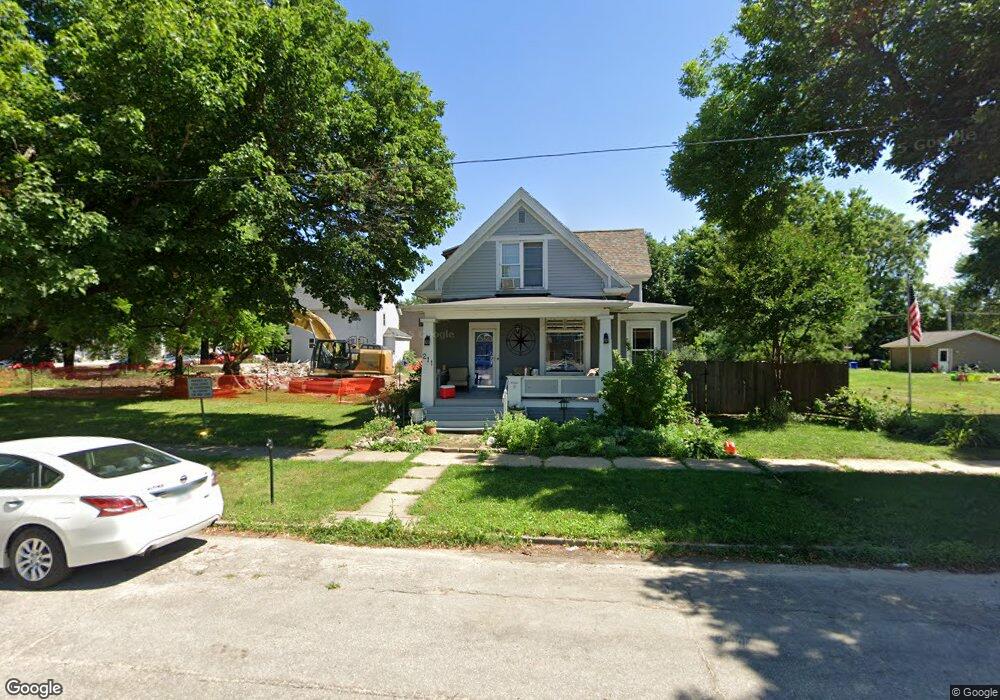 211 4th Ave SW, Cedar Rapids, IA 52404 - photo 1