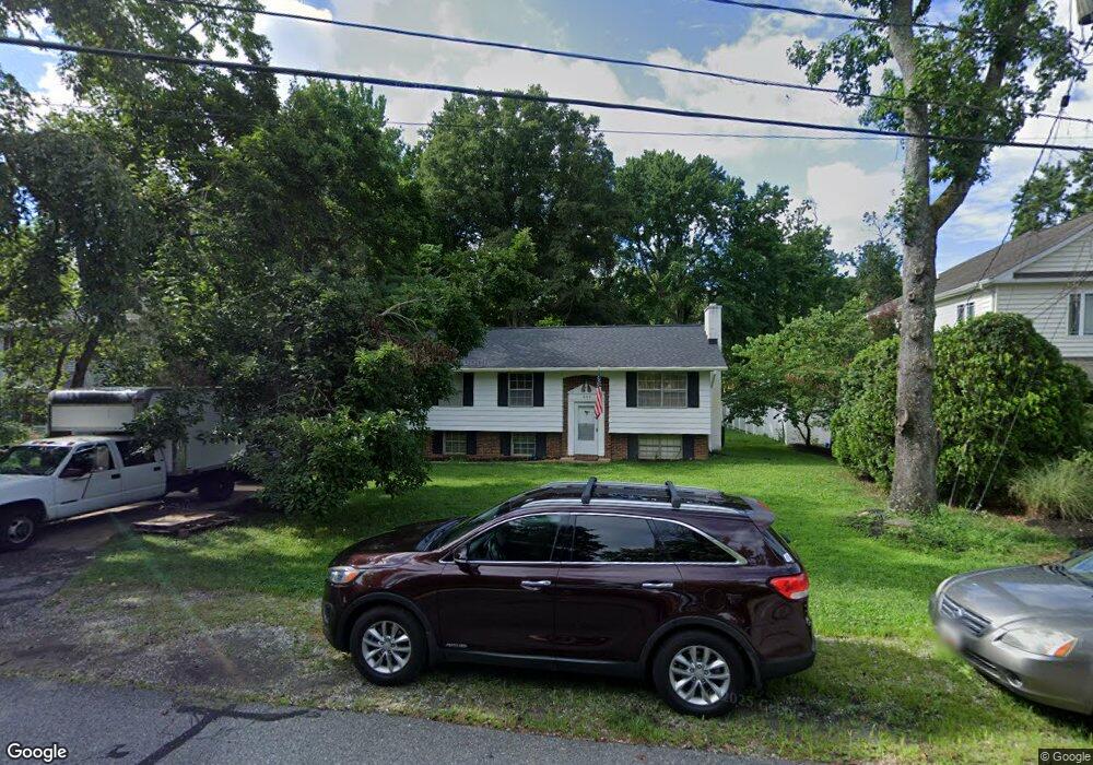 302 Beach Dr, Annapolis, MD 21403 - photo 1