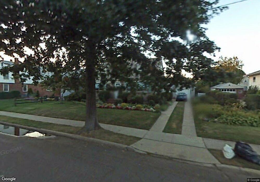 120 Dow Ave, Mineola, NY 11501 - photo 1