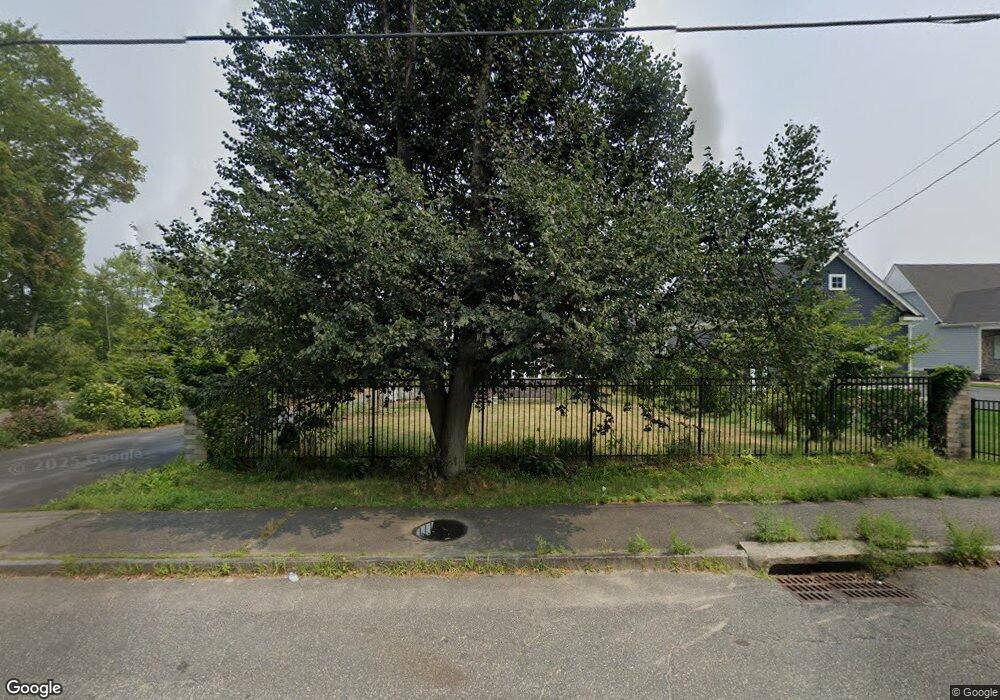 217 Lake Ave, Worcester, MA 01604 - photo 1