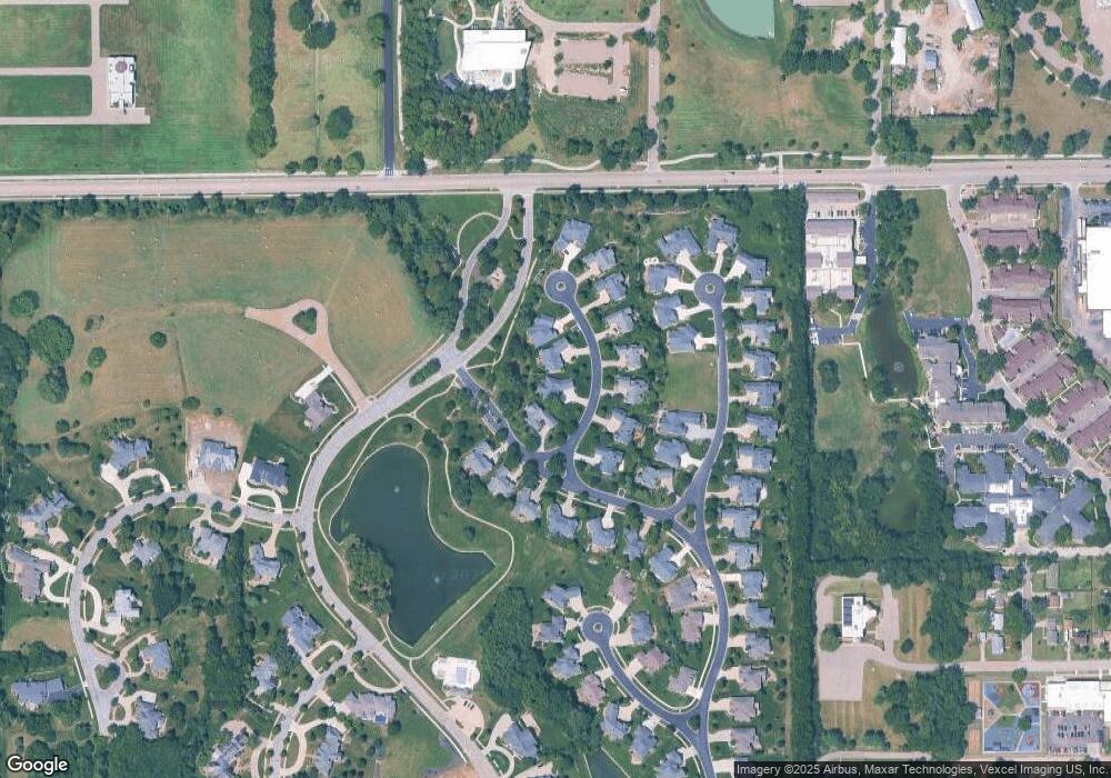 1025 SW Dartmoor Ln, Topeka, KS 66604 - photo 1