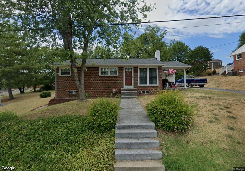 357 Stonewall St, Strasburg, VA 22657 - photo 1