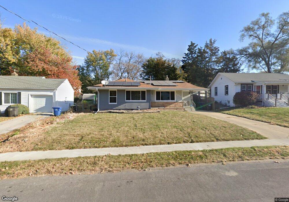 5611 Clark Blvd, Des Moines, IA 50311 - photo 1