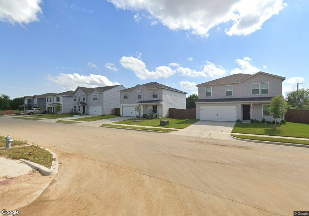 521 Tall Meadow Dr, Cleburne, TX 76031 - photo 1