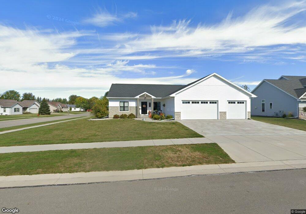 W5678 Hoelzel Way, Appleton, WI 54915 - photo 1