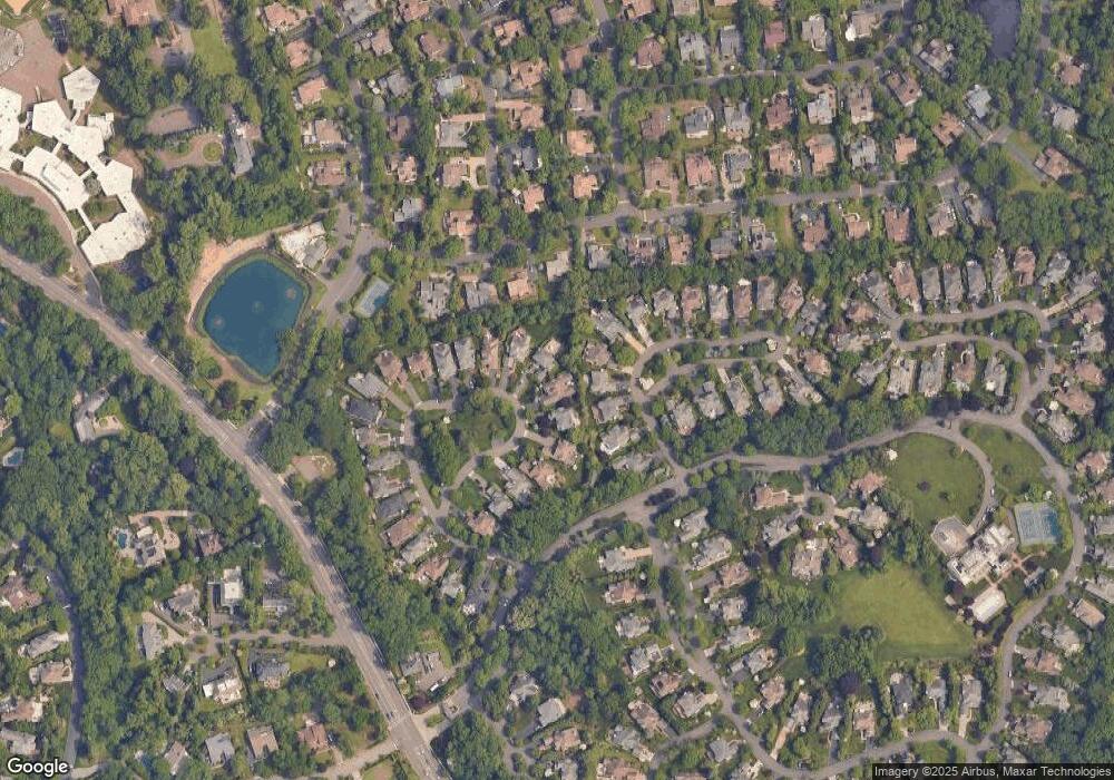 39 Claridge Cir unit 39, Manhasset, NY 11030 - photo 1