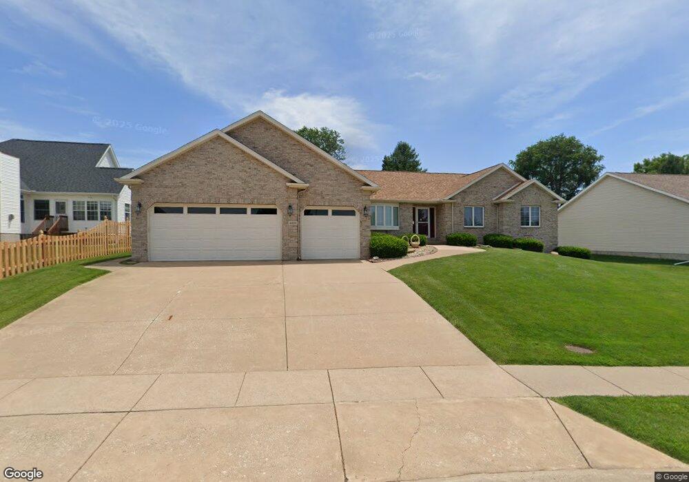 4611 Spring St, Davenport, IA 52807 - photo 1