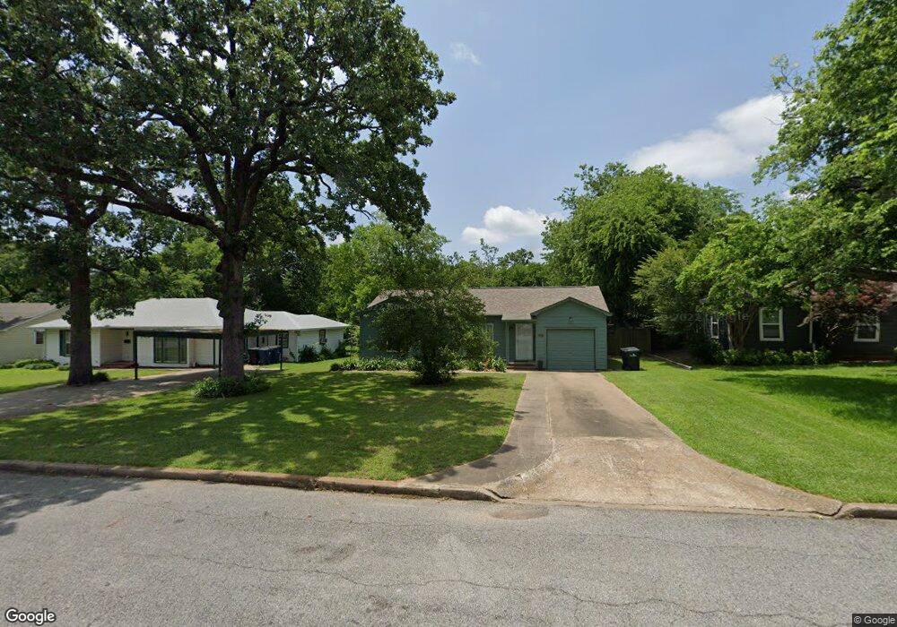 1424 W Shepherd St, Denison, TX 75020 - photo 1