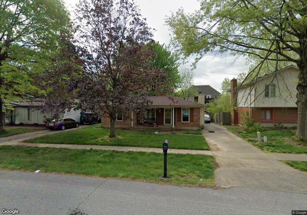 8403 Roseborough Rd, Louisville, KY 40228 - photo 1