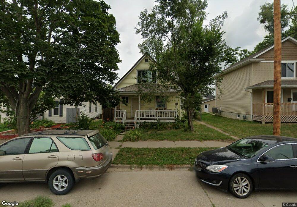 1235 4th St SW, Cedar Rapids, IA 52404 - photo 1