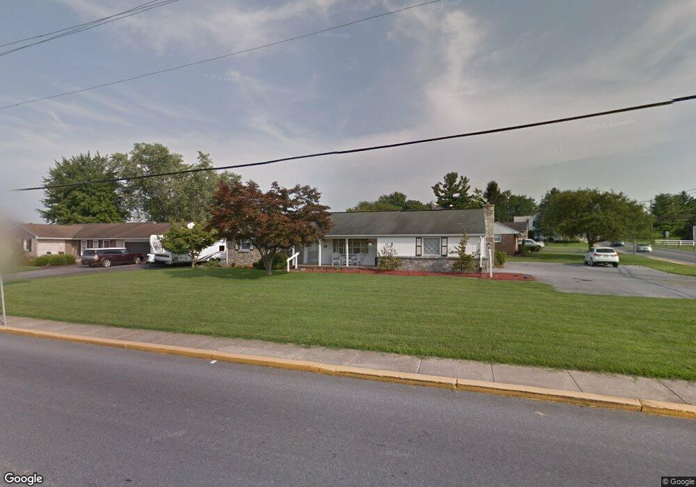 200 E Spruce St, New Holland, PA 17557 - photo 1