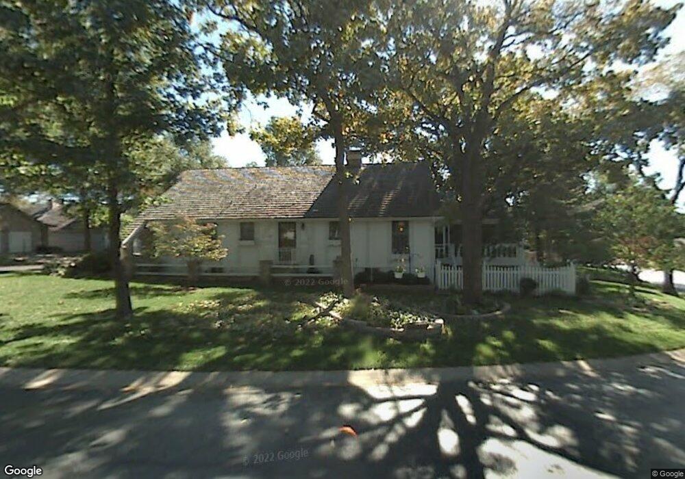 10176 Edelweiss Cir, Shawnee, KS 66203 - photo 1