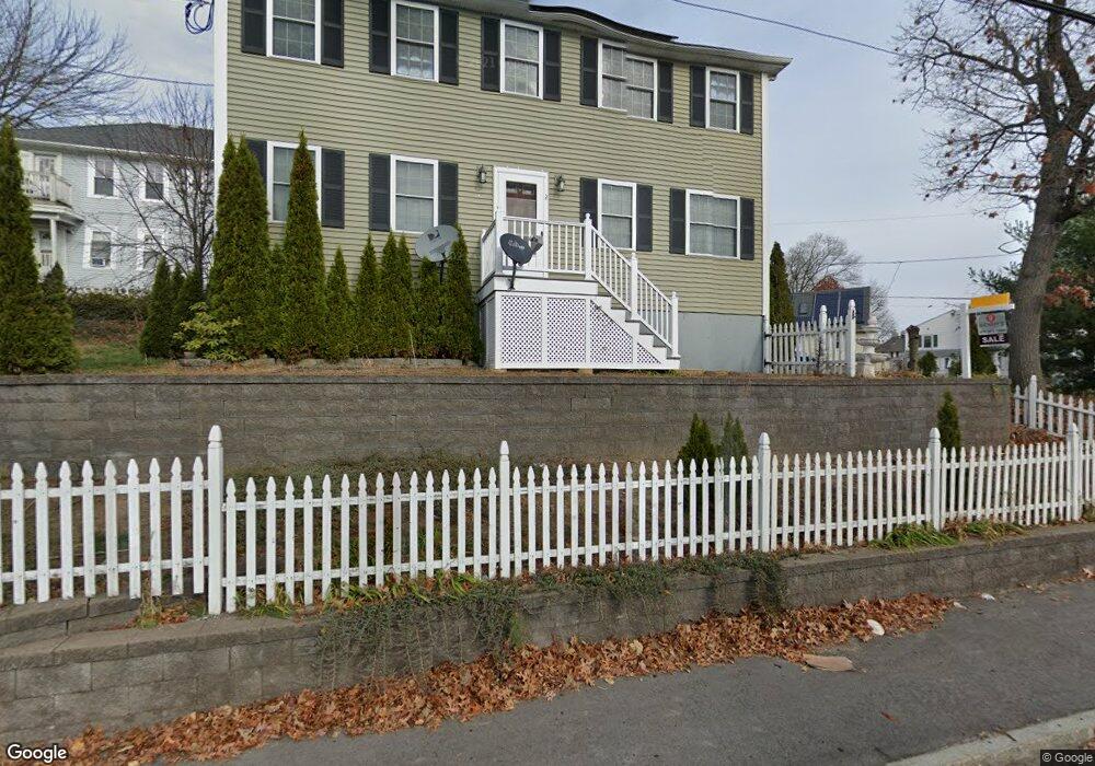 431 Riverside Dr, Lawrence, MA 01841 - photo 1