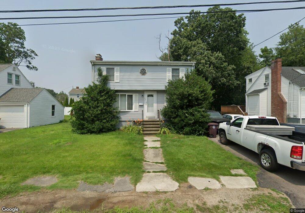 52 Welland Rd, Weymouth, MA 02188 - photo 1