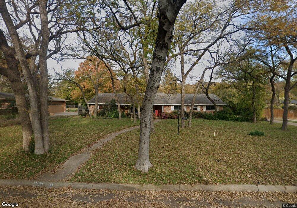 1311 Pebble Creek Dr, Euless, TX 76040 - photo 1