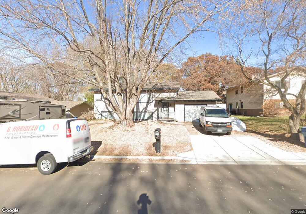 727 12th St N, Sauk Rapids, MN 56379 - photo 1