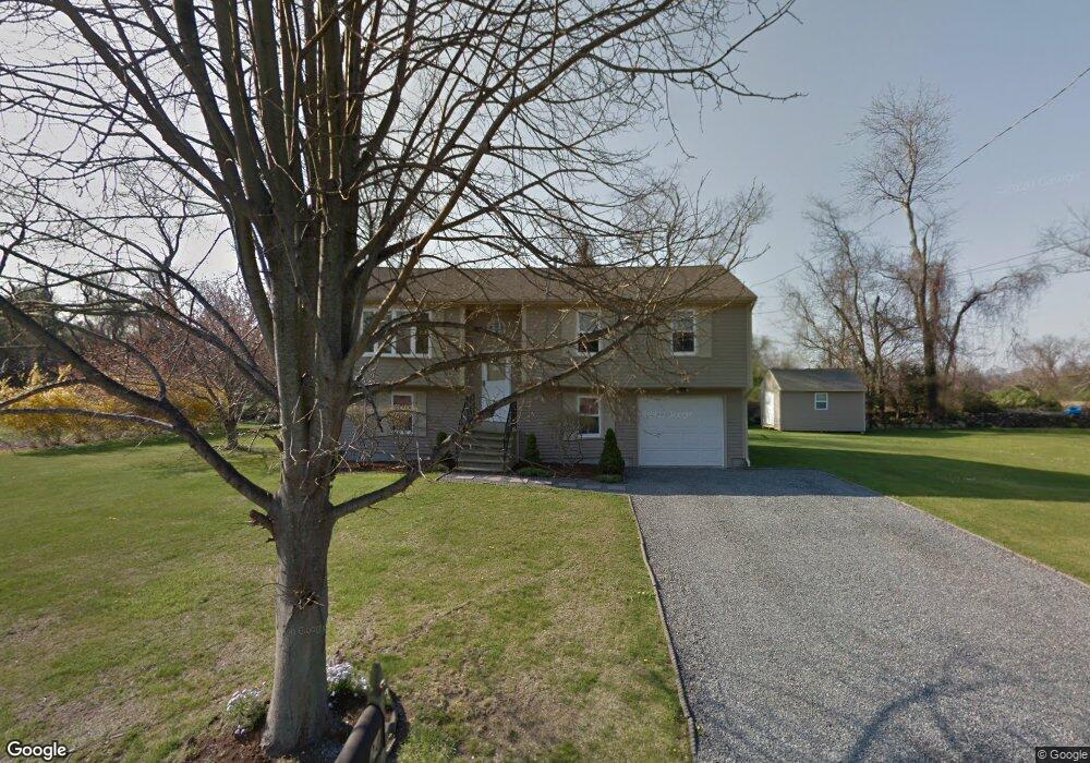 24 Lisa Ln, Bristol, RI 02809 - photo 1