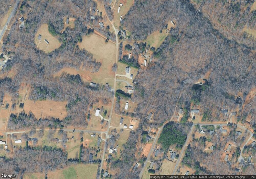 328 Skyuka Rd, Statesville, NC 28677 - photo 1