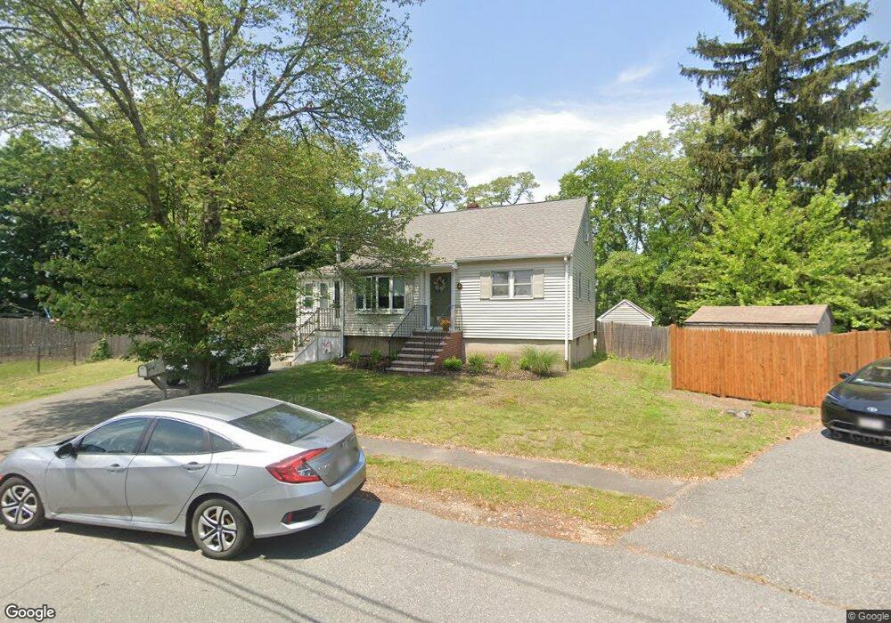 5 Willis Rd, Peabody, MA 01960 - photo 1