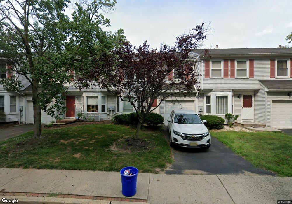 7 Tree Top Rd, Middlesex, NJ 08846 - photo 1