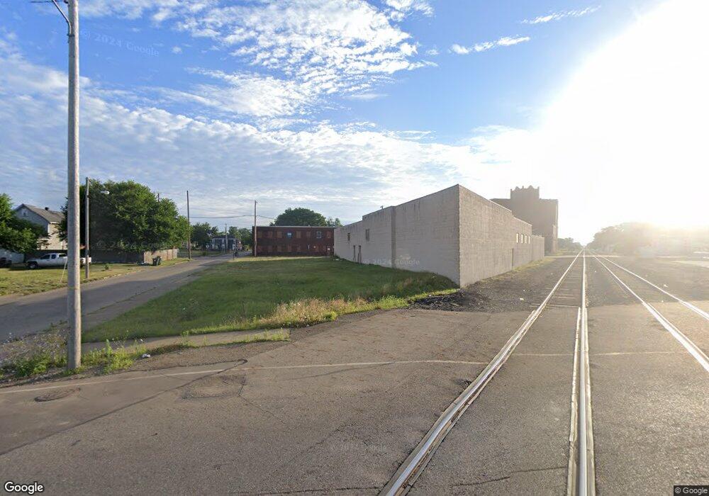 1115 Tuscarawas St E, Canton, OH 44707 - photo 1