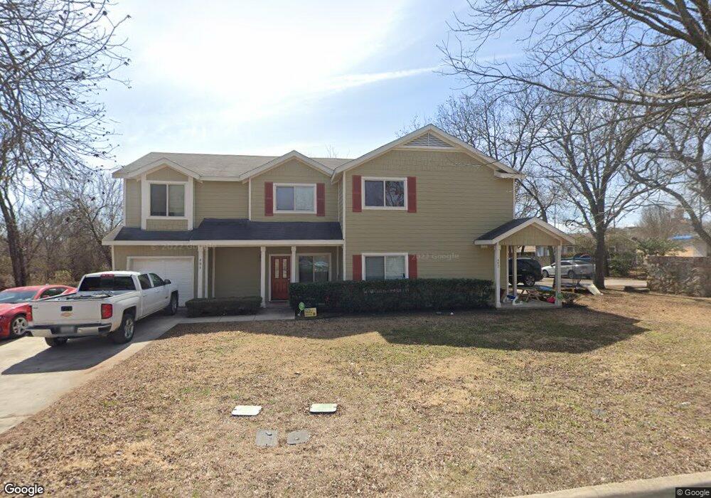 402 E Ash St, Decatur, TX 76234 - photo 1