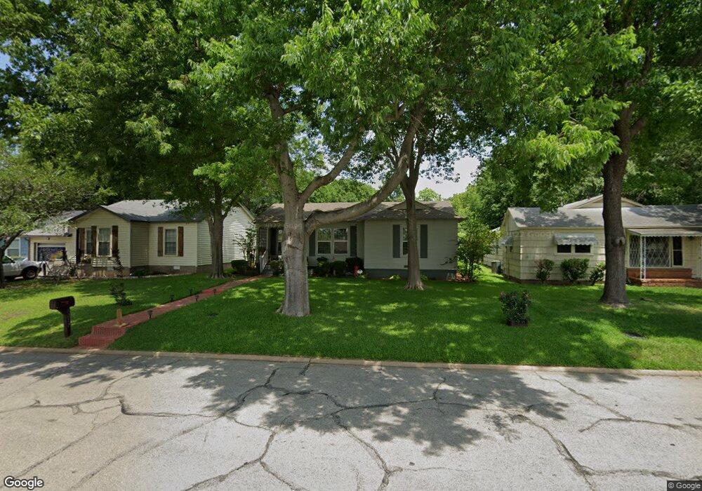 1217 W Munson St, Denison, TX 75020 - photo 1