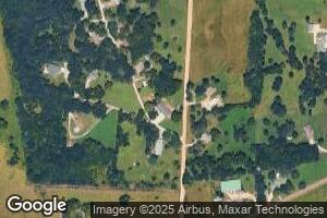 6 Colonial Rd, Eldon, MI 65026