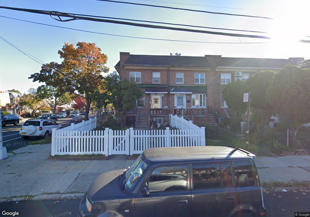 7303 164th St, Fresh Meadows, NY 11366 - photo 1