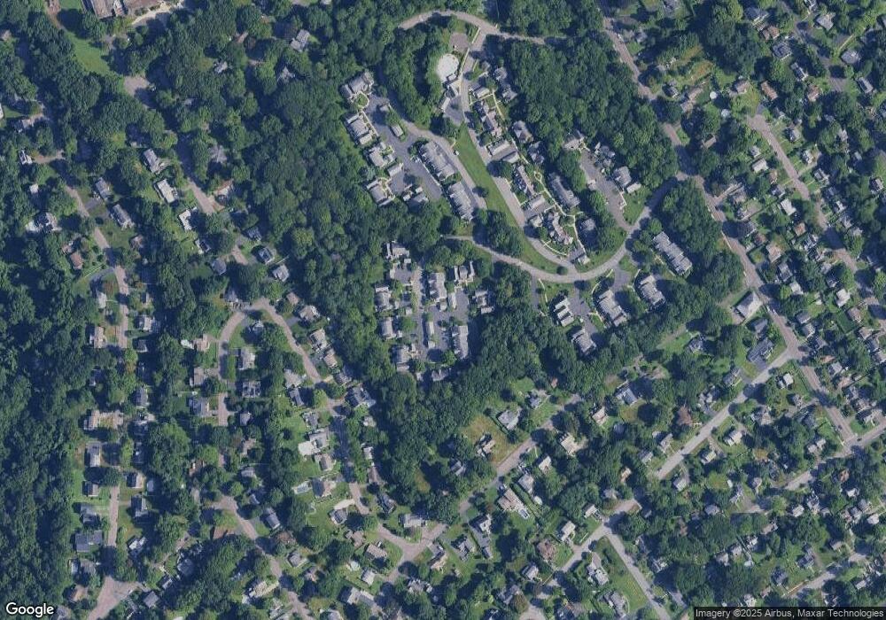 81 Gate Ridge Rd, Fairfield, CT 06825 - photo 1