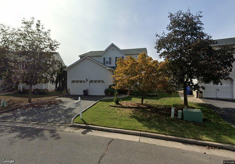 8 Nursery Ln, Middlesex, NJ 08846 - photo 1