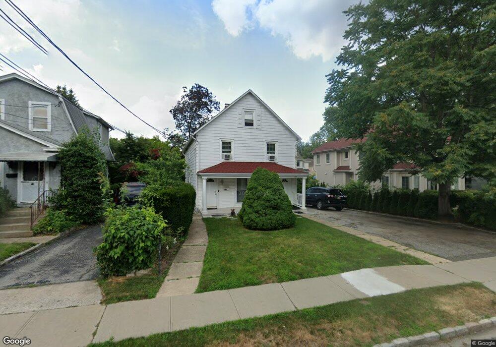 33A North Rd unit A, Great Neck, NY 11024 - photo 1